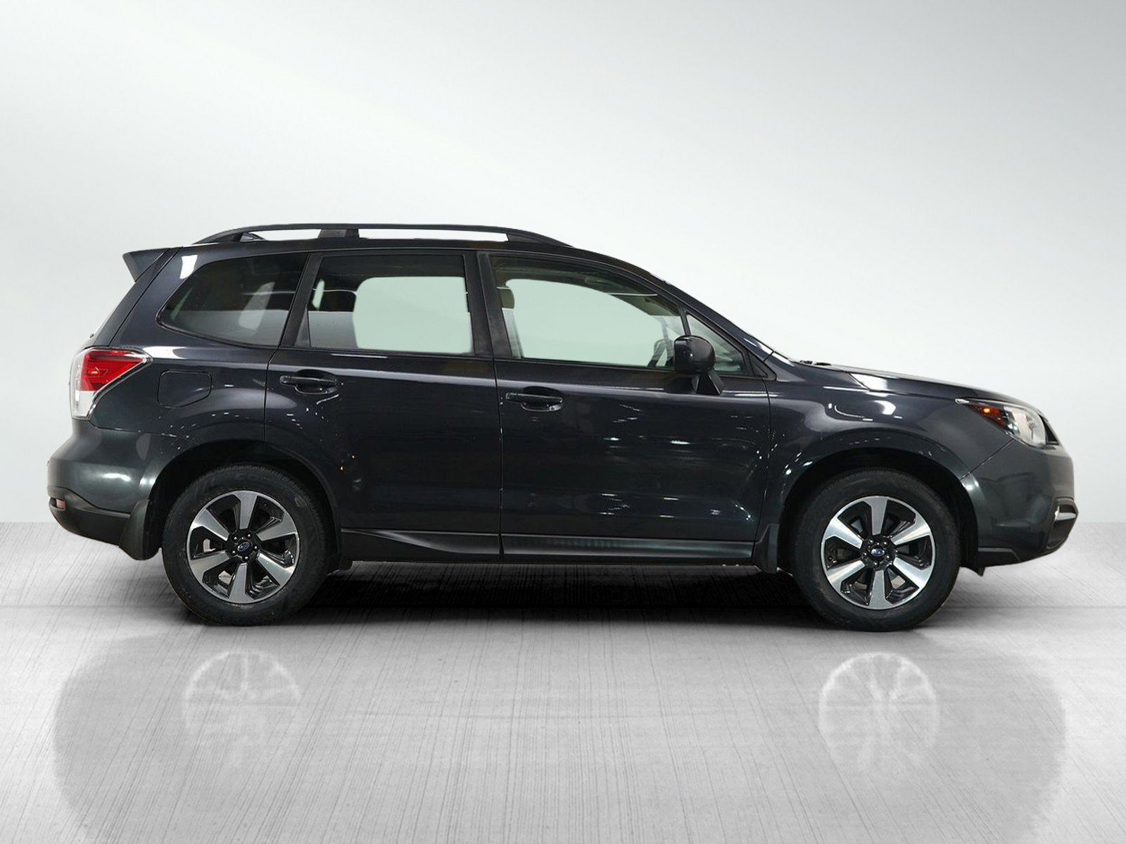 Used 2018 Subaru Forester 2.5i Premium w/ All-Weather Package AWD/4WD image 6