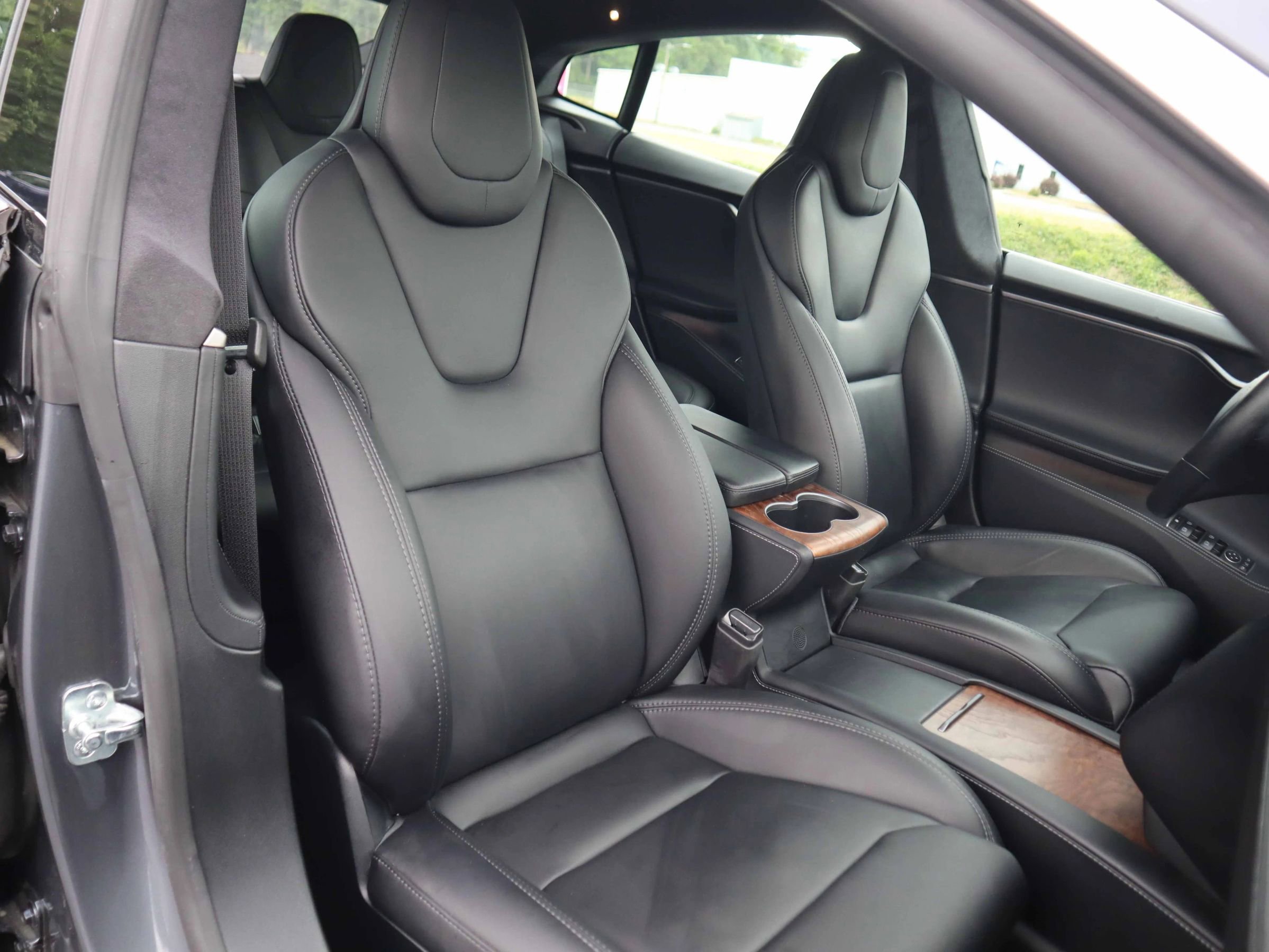 Used 2019 Tesla Model S Long Range AWD/4WD image 5