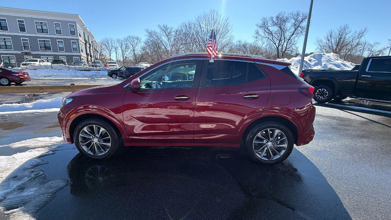 Certified 2021 Buick Encore GX Select w/ Advanced Technology Package image 4