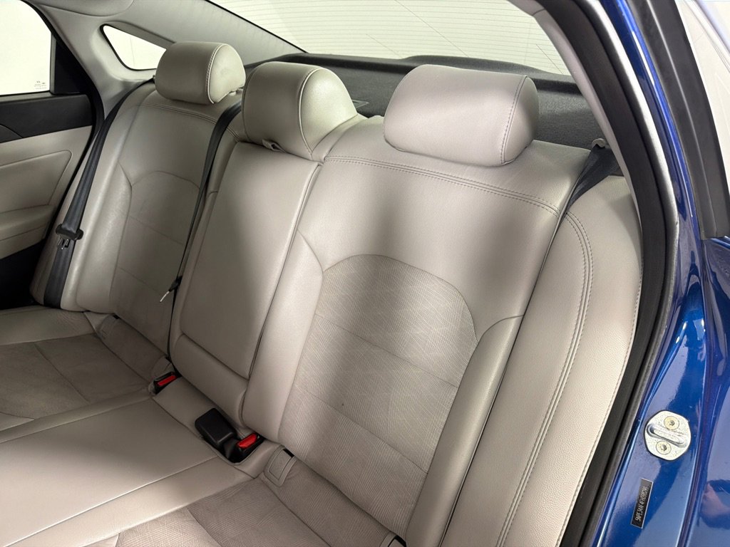 Used 2015 Hyundai Sonata Sport w/ Option Group 03 FWD image 19