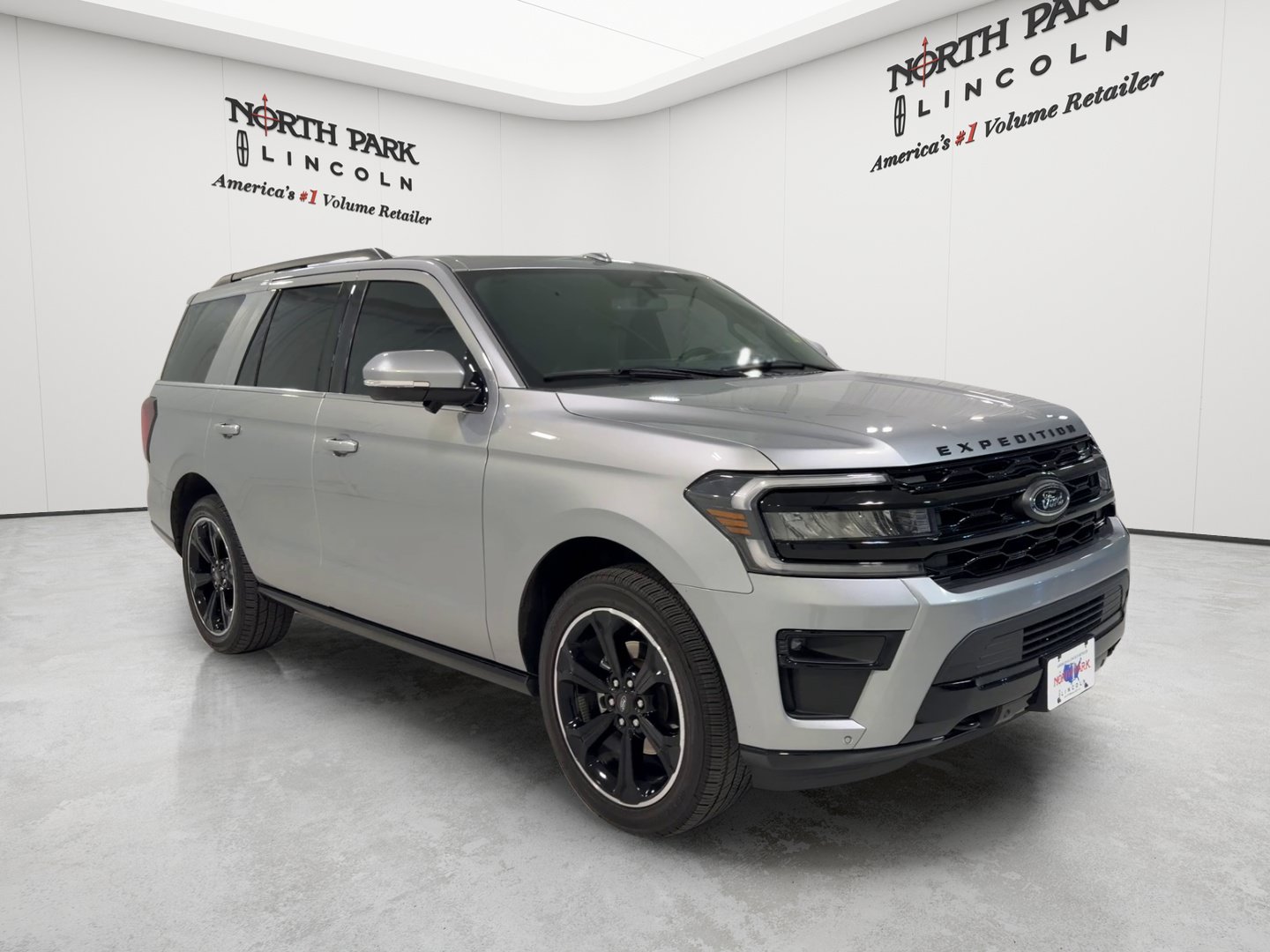 Used 2023 Ford Expedition Limited AWD/4WD image 7