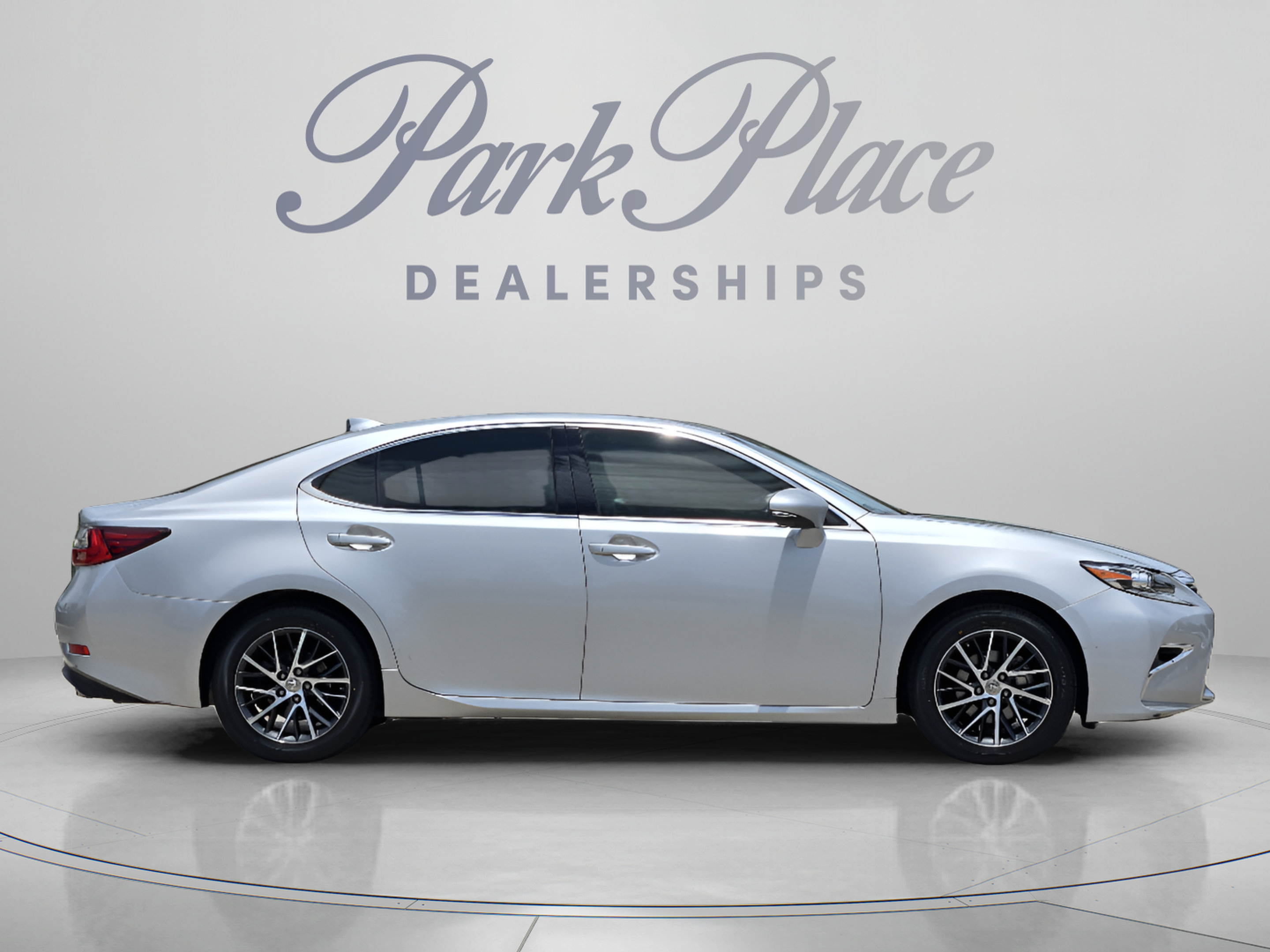 Used 2017 Lexus ES 350 w/ Luxury Package FWD image 6