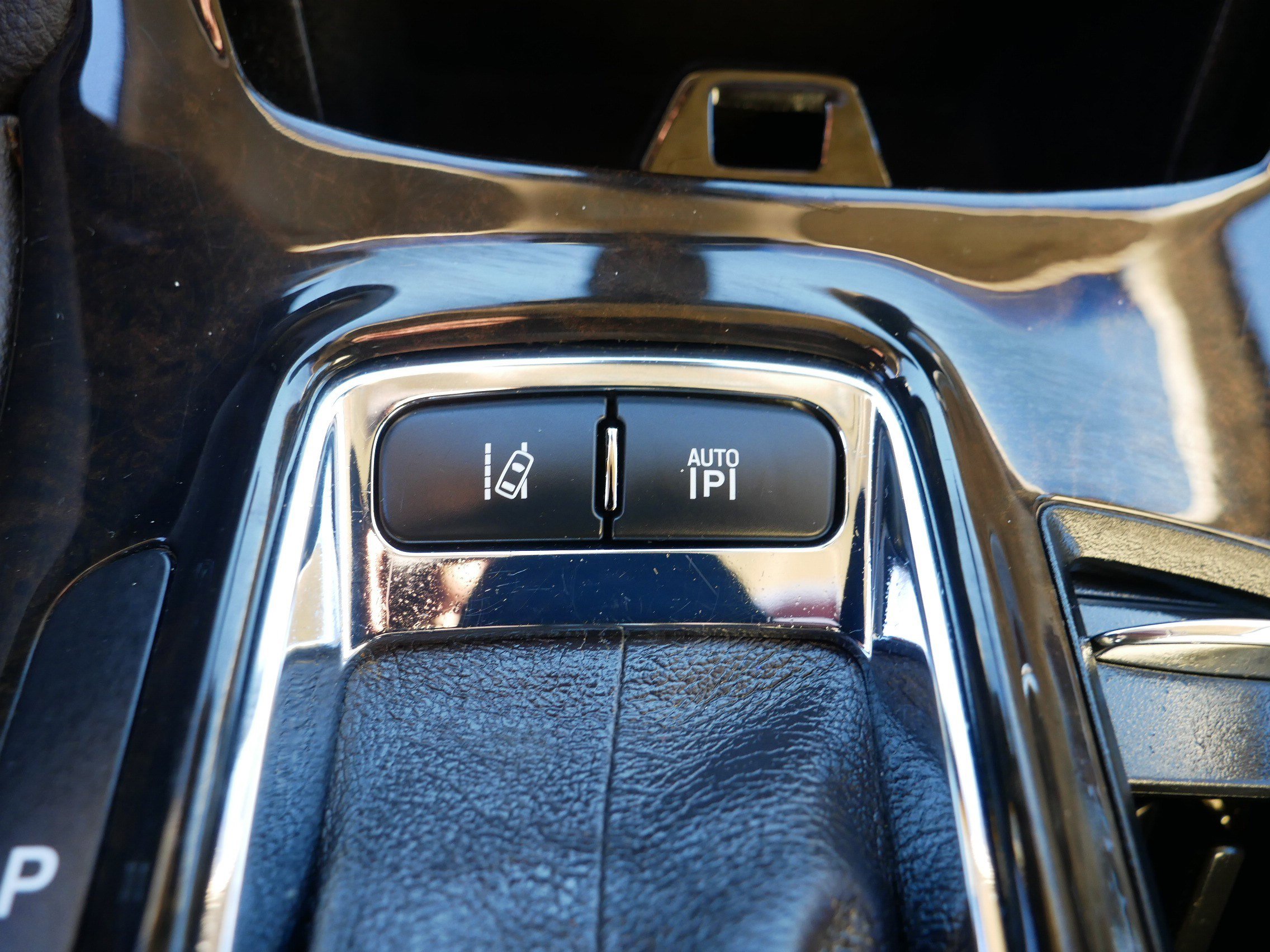 Used 2015 Lincoln MKS w/ Equipment Group 101A image 37