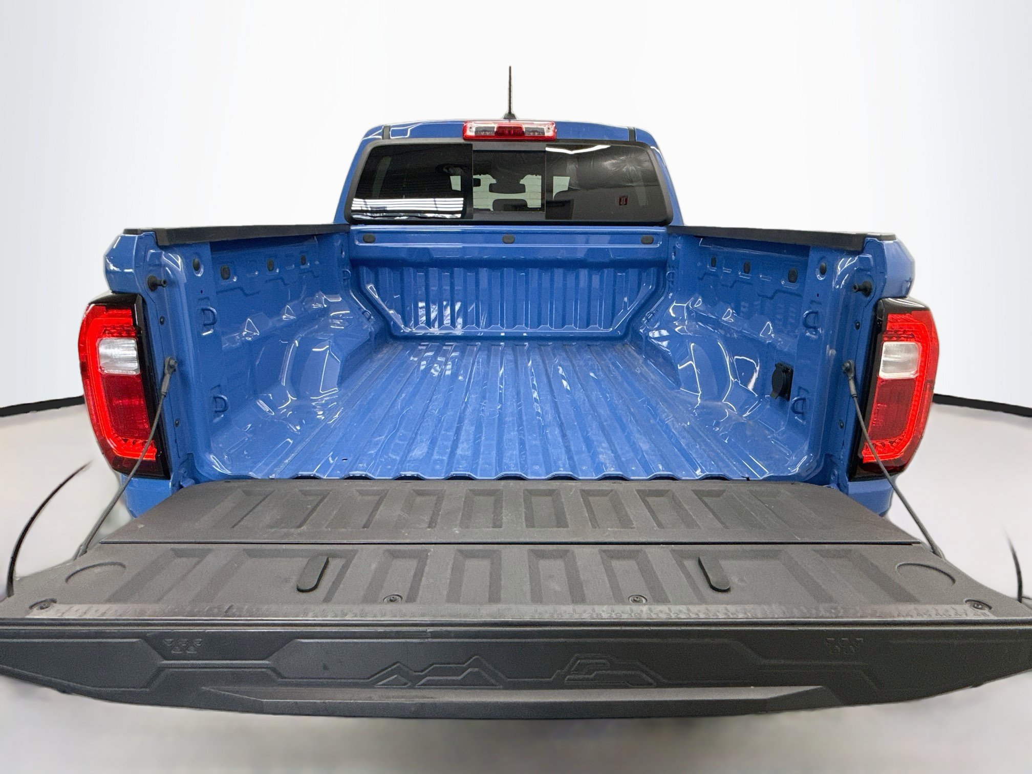 Used 2025 GMC Canyon Elevation w/ Convenience Package RWD image 28