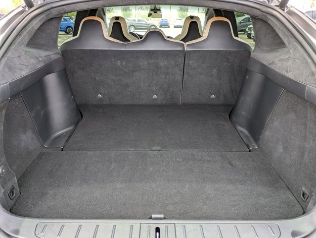 Used 2020 Tesla Model X Long Range image 6