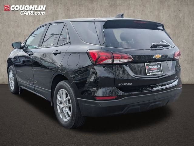 Used 2023 Chevrolet Equinox LS w/ LS Convenience Package image 5