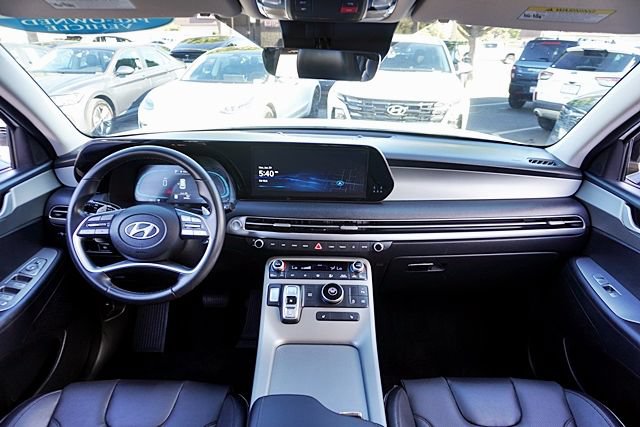 Certified 2025 Hyundai Palisade SEL FWD image 19