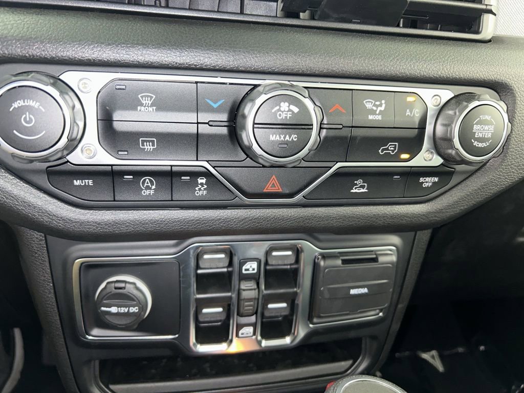 Used 2024 Jeep Gladiator Sport image 17