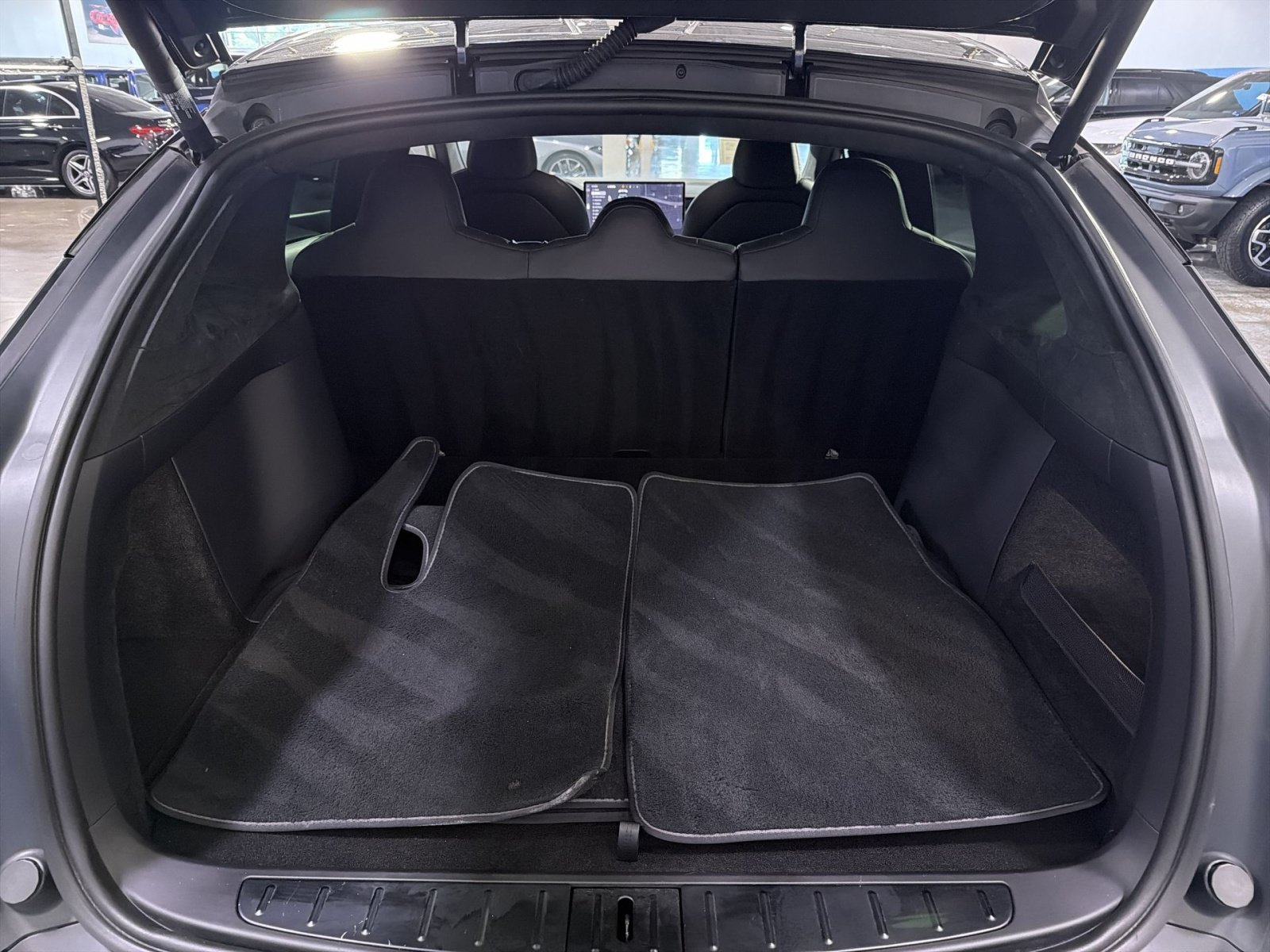Used 2023 Tesla Model X AWD/4WD image 28