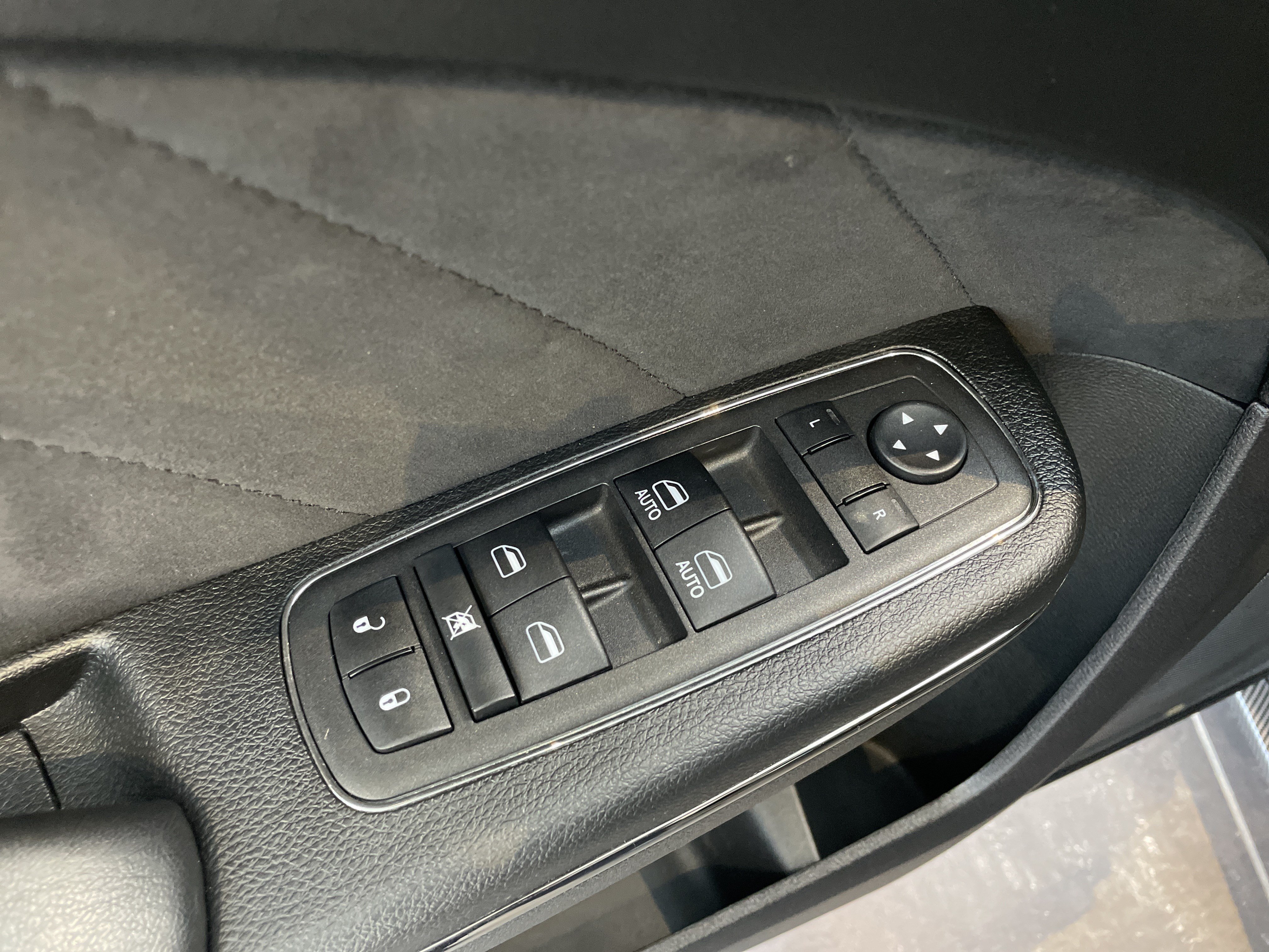 Used 2023 Dodge Charger SRT Hellcat RWD image 16