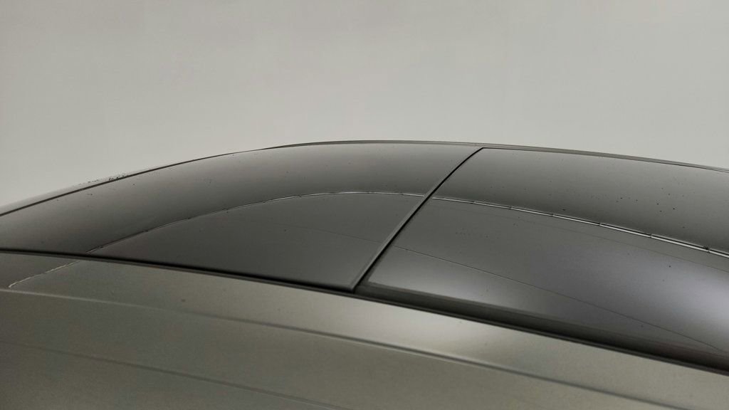 Used 2025 Porsche Macan Electric w/ Premium Package image 10