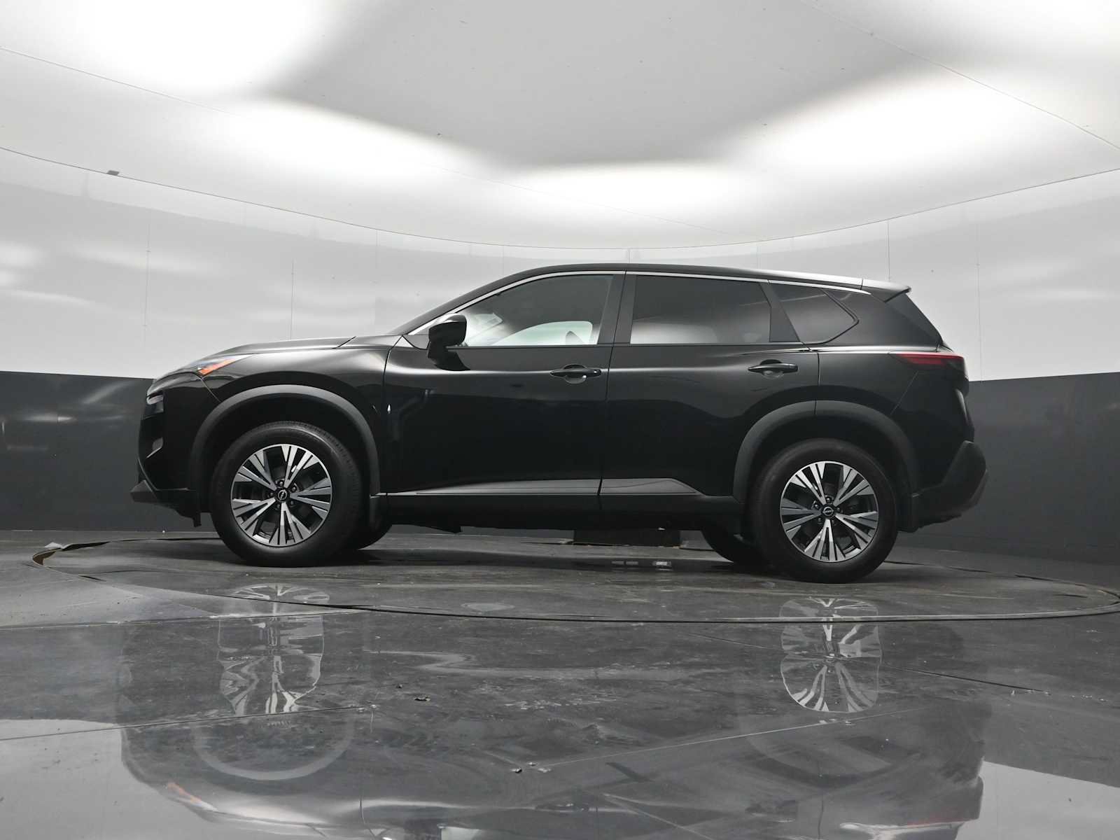 Used 2023 Nissan Rogue SV AWD/4WD image 31