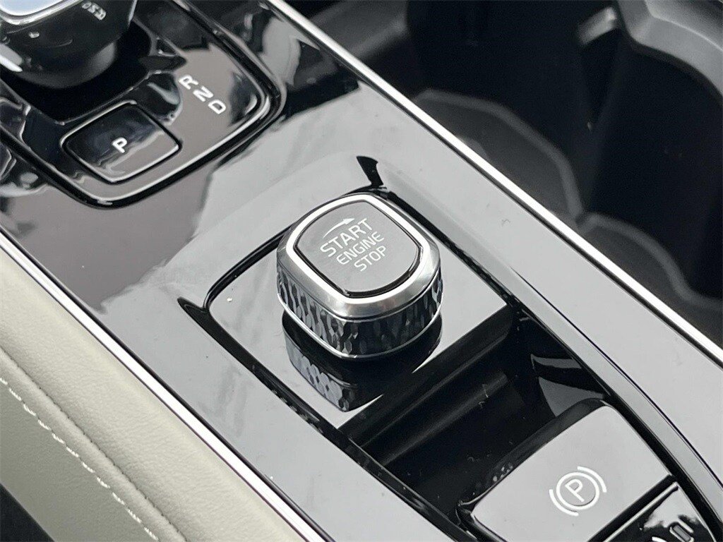 Certified 2026 Volvo XC90 B6 Ultra AWD/4WD image 33