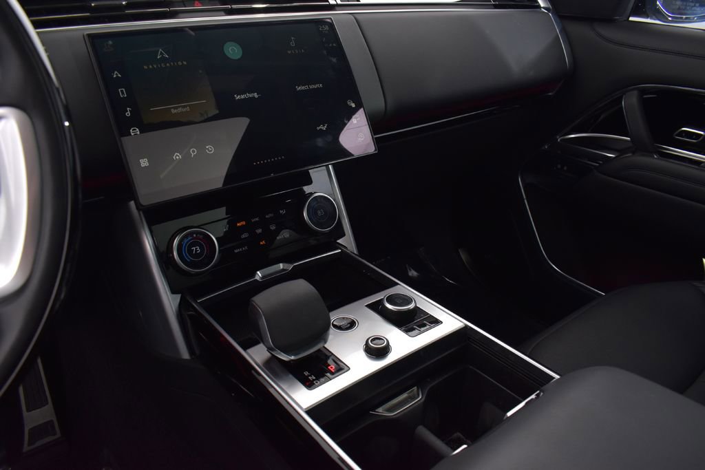 Used 2023 Land Rover Range Rover SE image 19