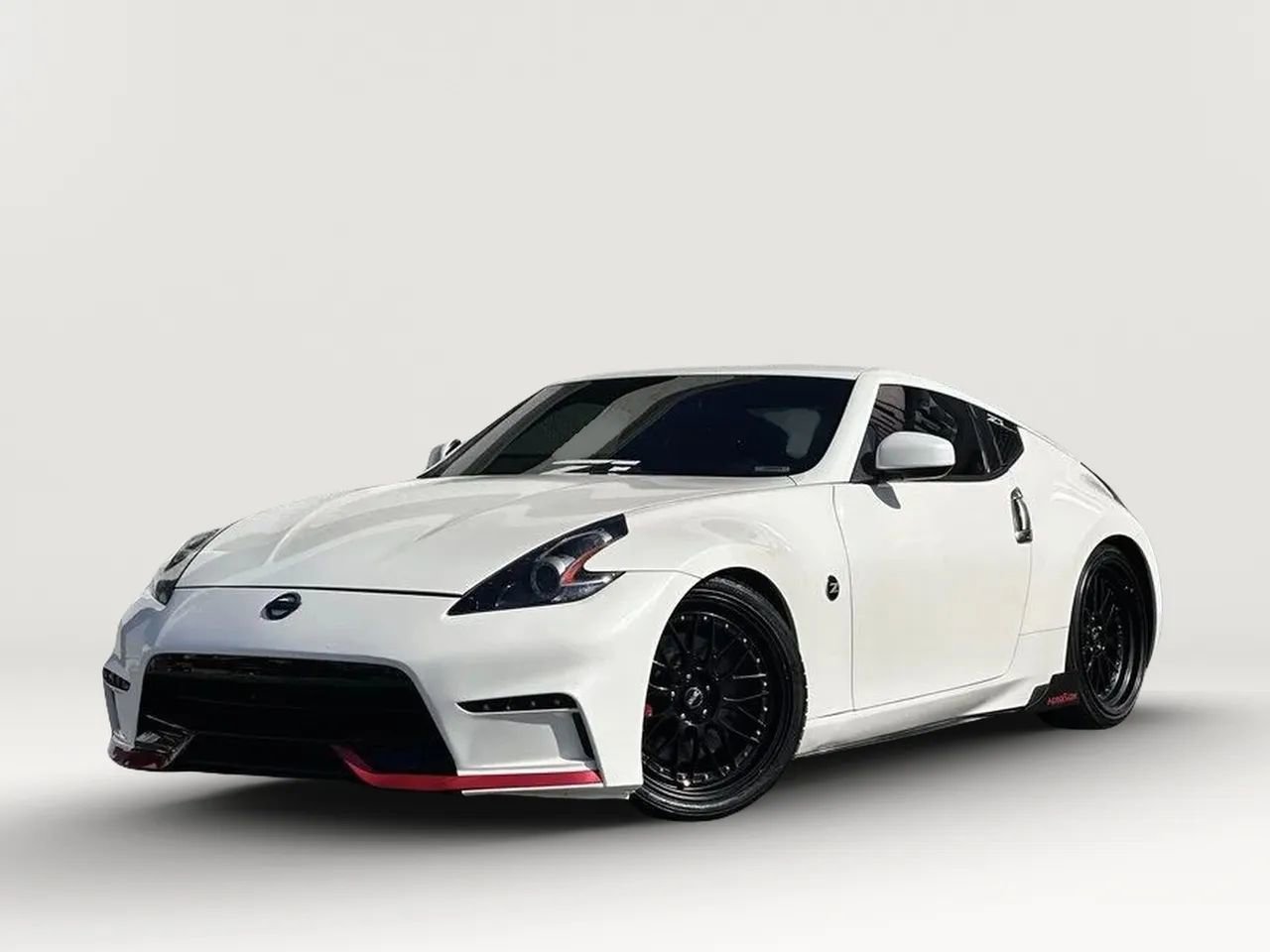 Used 2018 Nissan 370Z Coupe RWD image 1