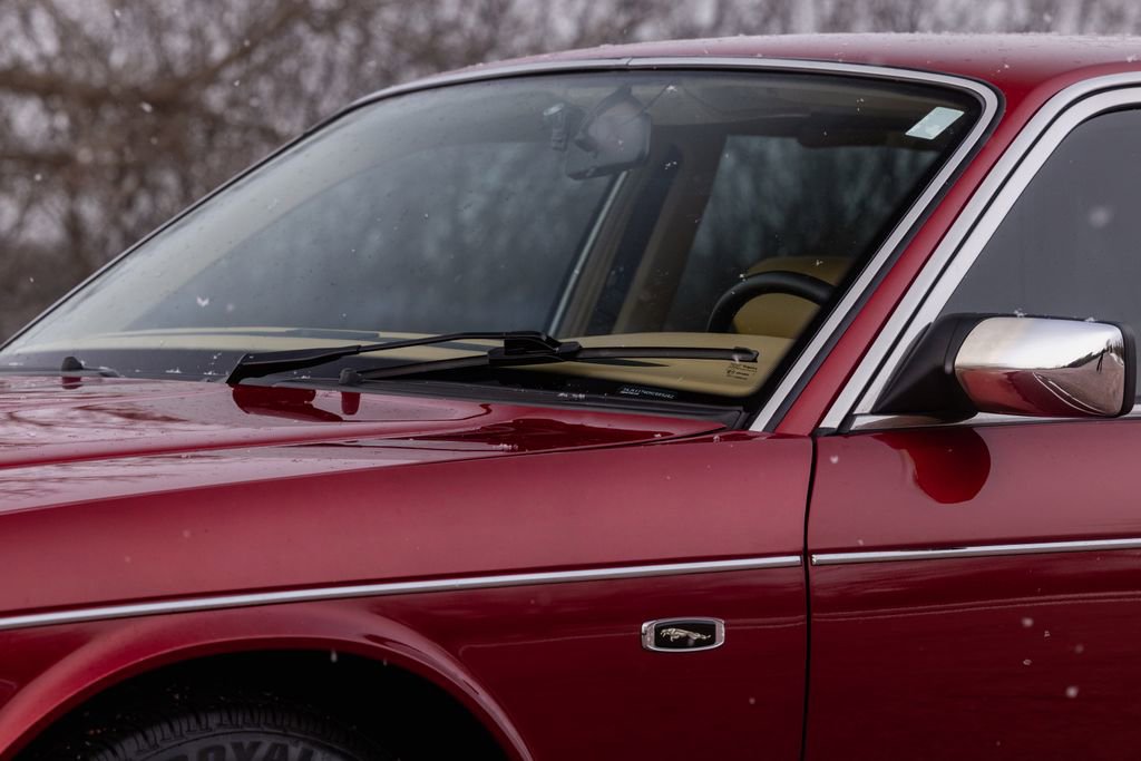 Used 1992 Jaguar XJ Vanden Plas image 46