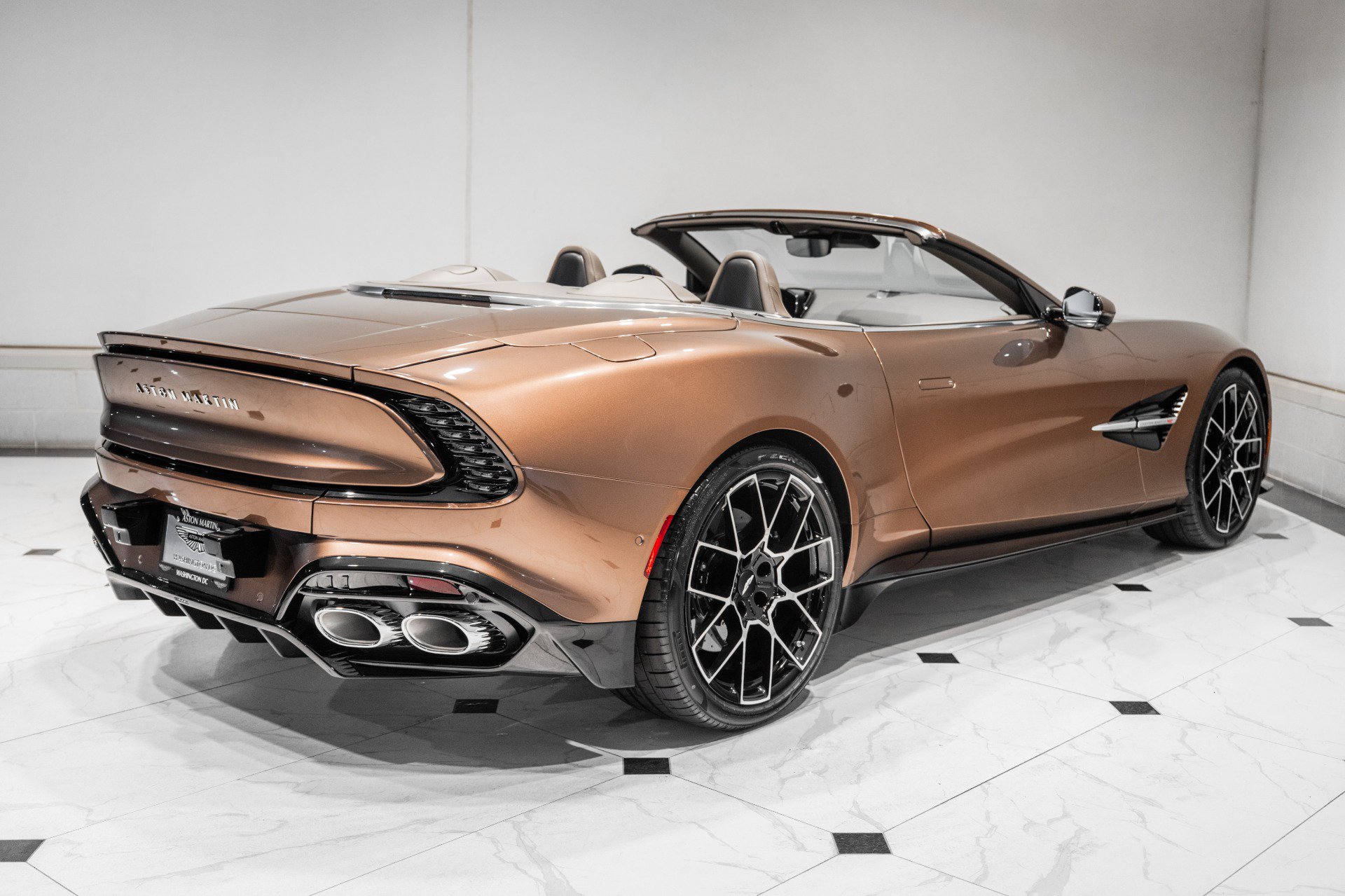 New 2026 Aston Martin Vanquish Convertible RWD image 45