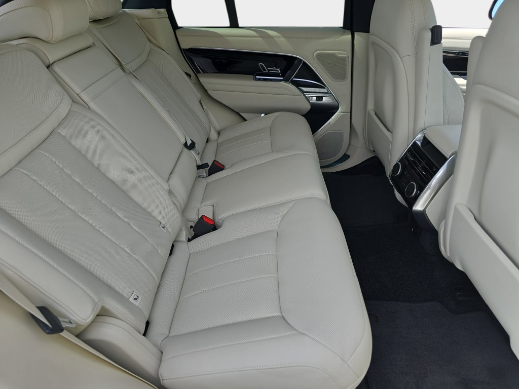 New 2026 Land Rover Range Rover SE AWD/4WD image 11