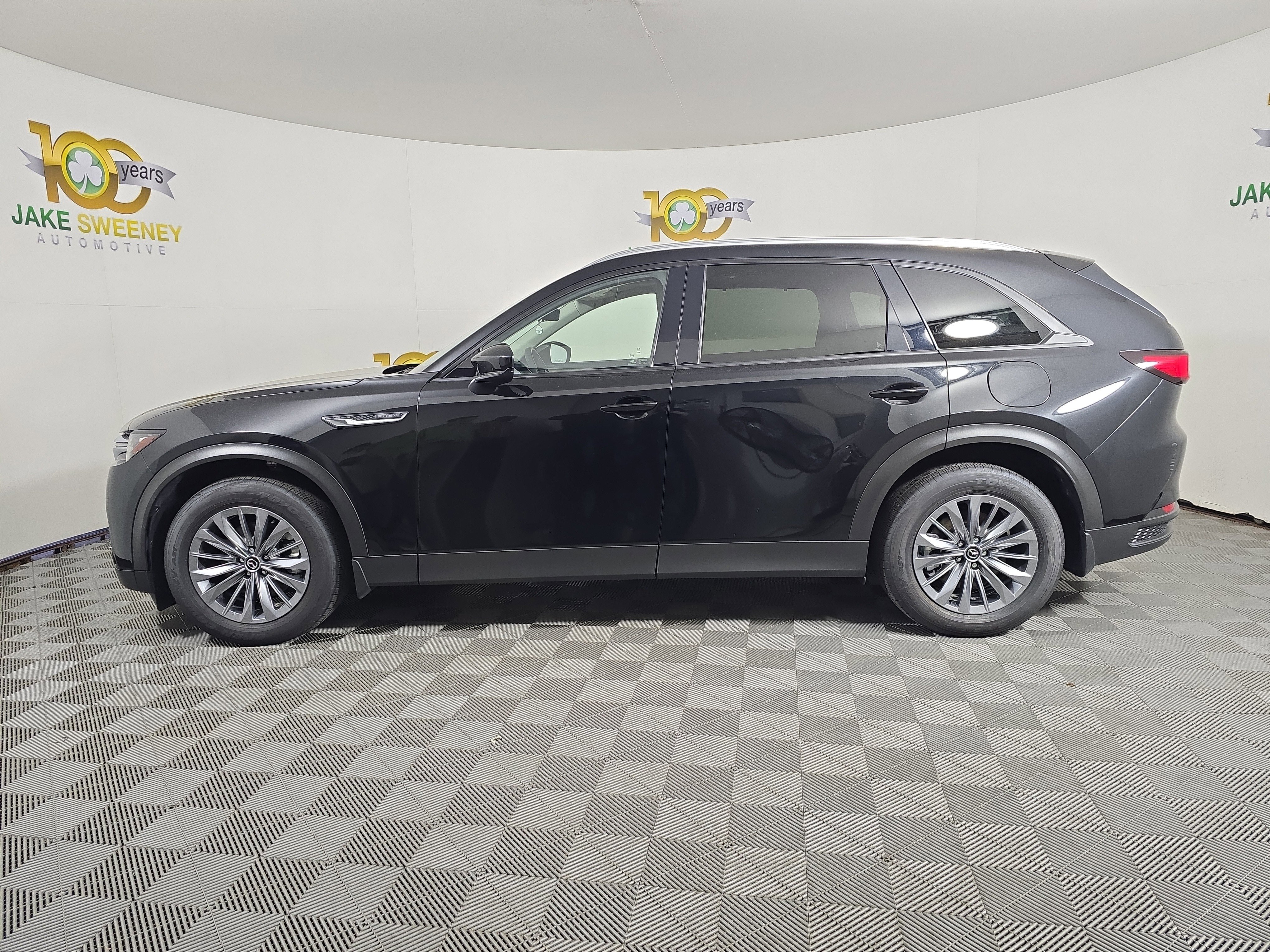 Certified 2024 MAZDA CX-90 Plug-In Hybrid w/ Preferred image 5