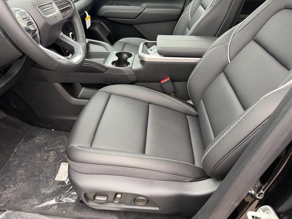 New 2026 GMC Terrain Denali w/ LPO, Floor Liner Package image 19