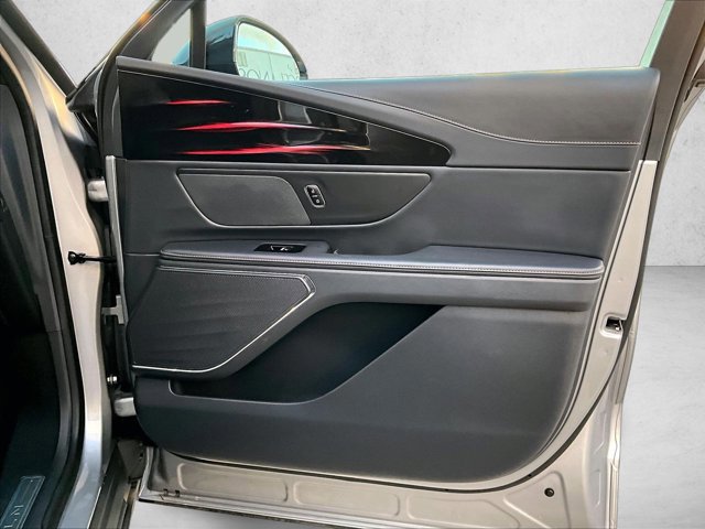 Used 2024 Lincoln Nautilus Premier w/ Jet Appearance Package image 19