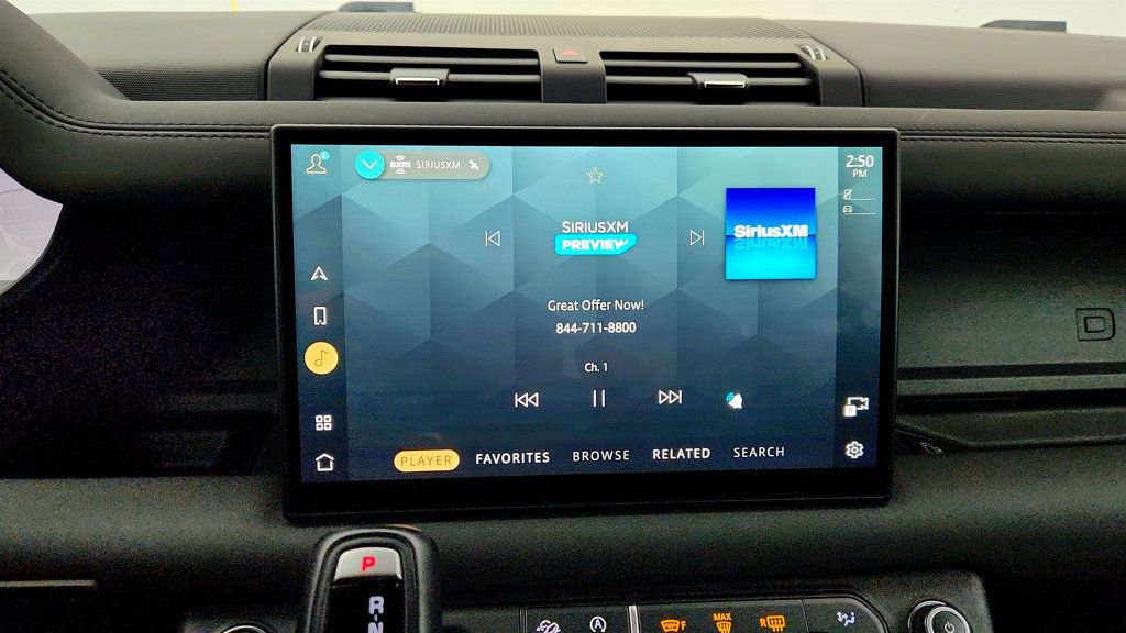 Used 2024 Land Rover Defender 130 X-Dynamic SE image 19