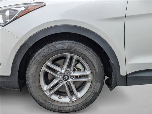 Used 2018 Hyundai Santa Fe Sport w/ 2.4L Tech Package 04 FWD image 14