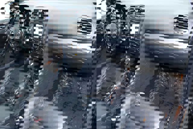 Used 2013 Volkswagen Golf 4-Door image 23