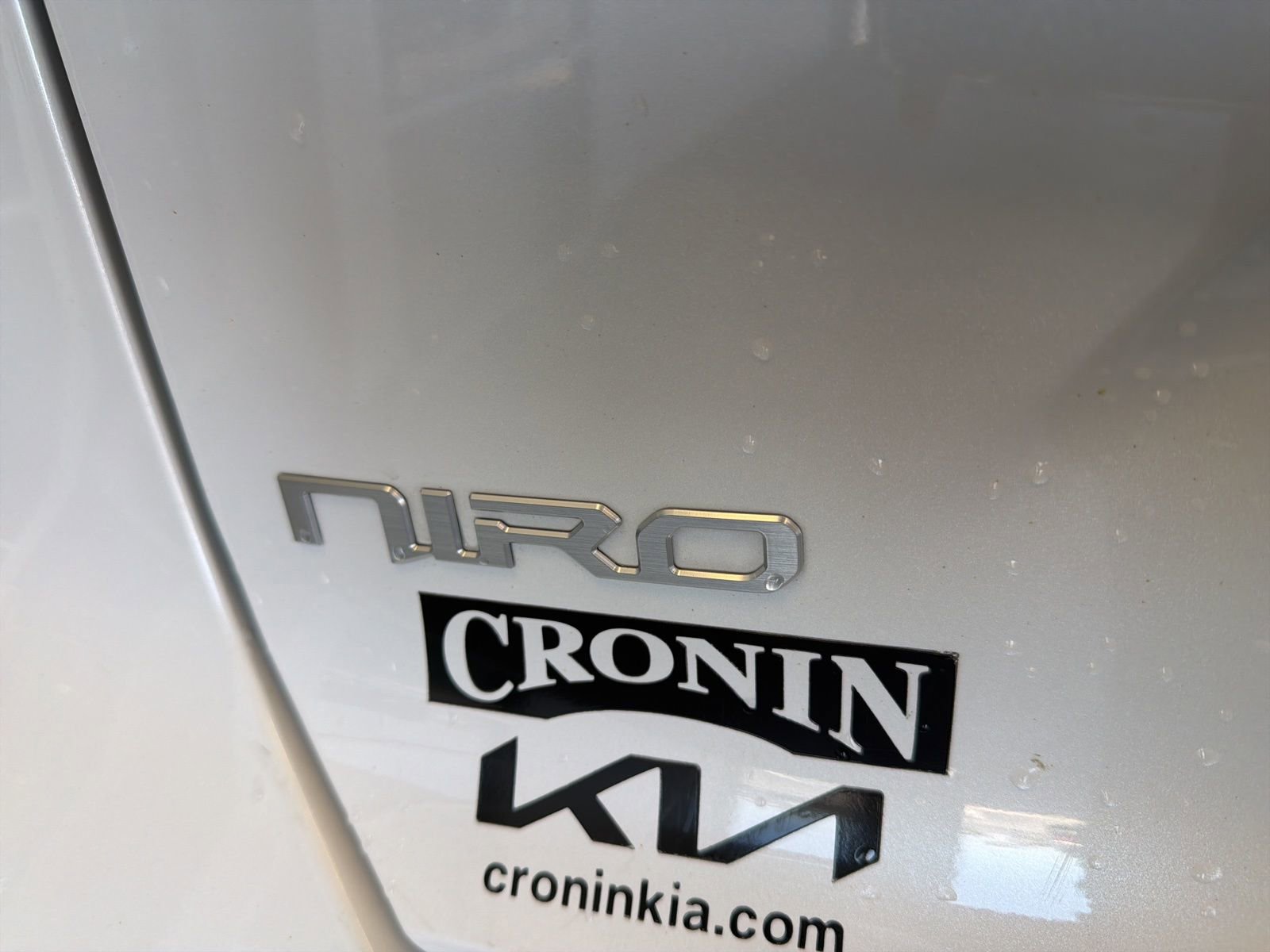 Used 2024 Kia Niro EX Touring FWD image 8