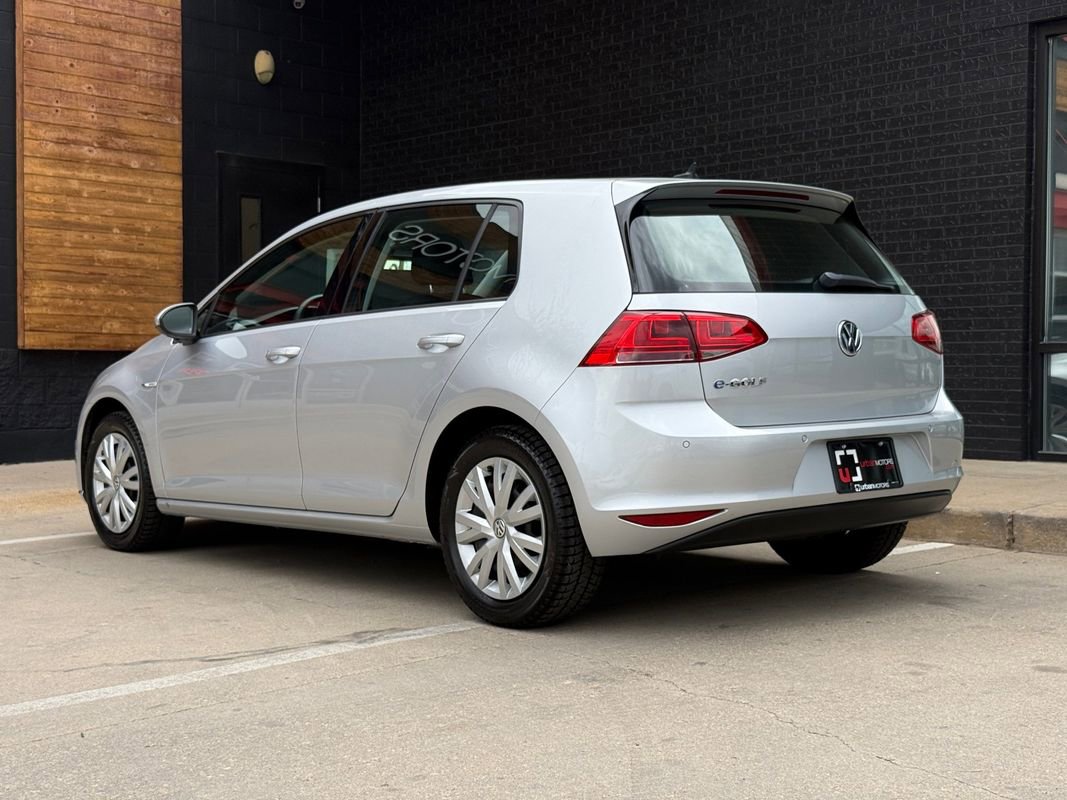 Used 2015 Volkswagen e-Golf Limited Edition FWD image 3