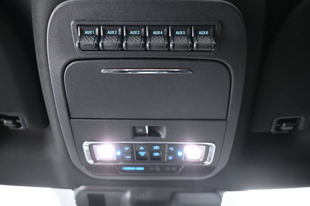 Used 2025 Ford F150 Raptor AWD/4WD image 24