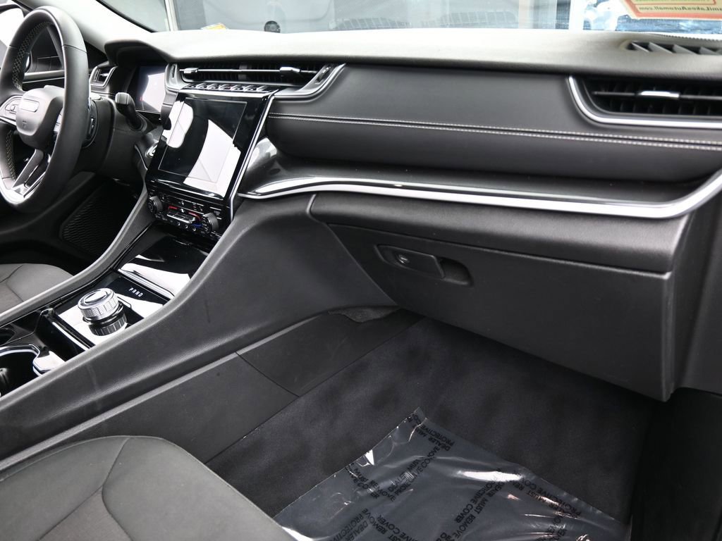 Used 2023 Jeep Grand Cherokee L Laredo w/ Luxury Tech Group I image 47