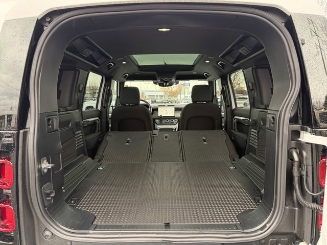 Used 2025 Land Rover Defender 110 S image 42