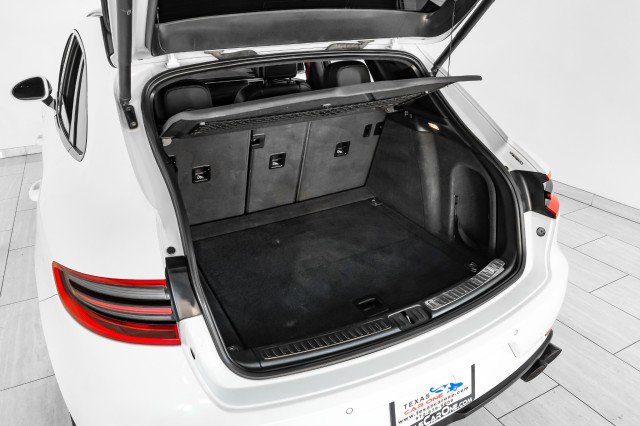 Used 2016 Porsche Macan Turbo w/ Premium Package Plus image 57