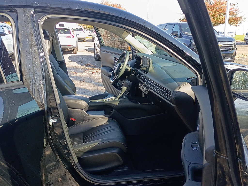 Used 2023 Honda HR-V EX-L image 16