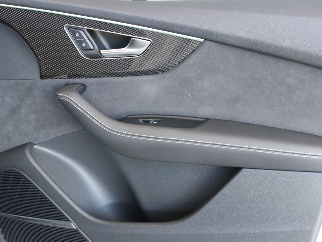 Used 2023 Audi SQ7 Premium Plus AWD/4WD image 45