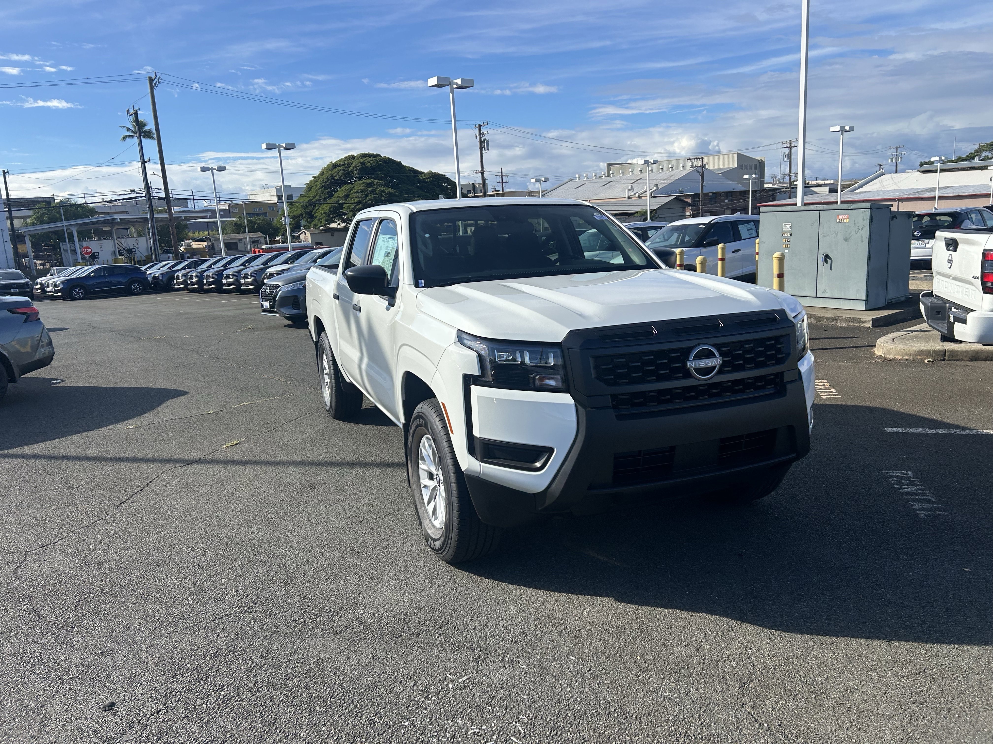 New 2026 Nissan Frontier S image 2