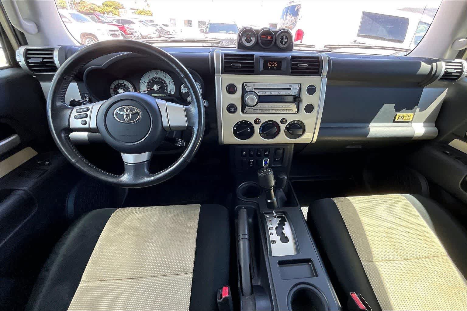 Used 2010 Toyota FJ Cruiser 4WD image 10