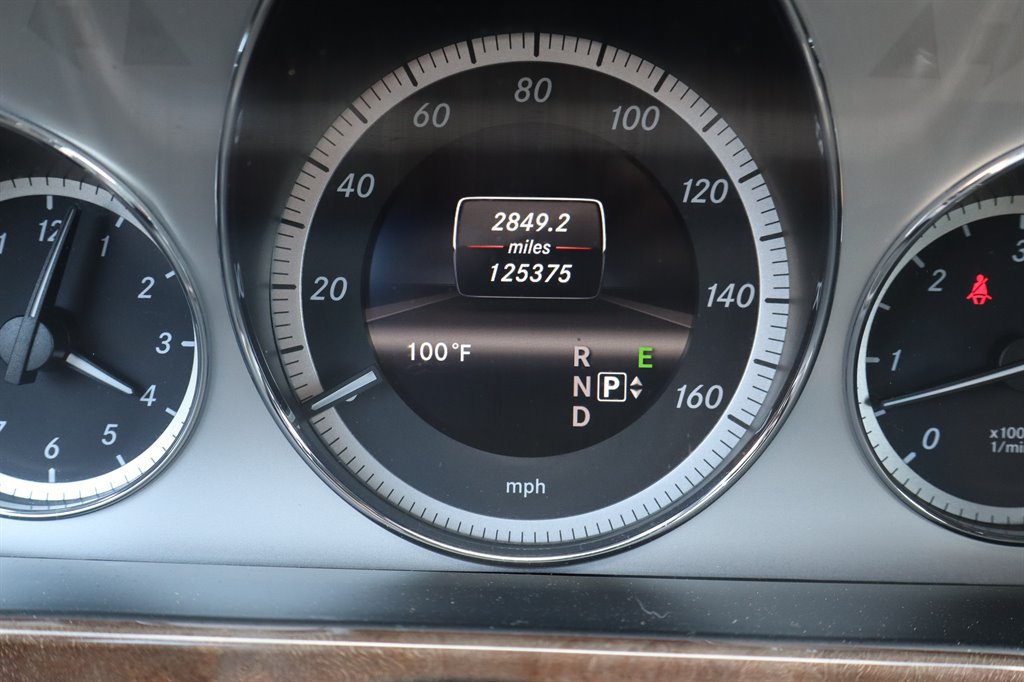 Used 2013 Mercedes-Benz E 350 BlueTEC Sedan image 23
