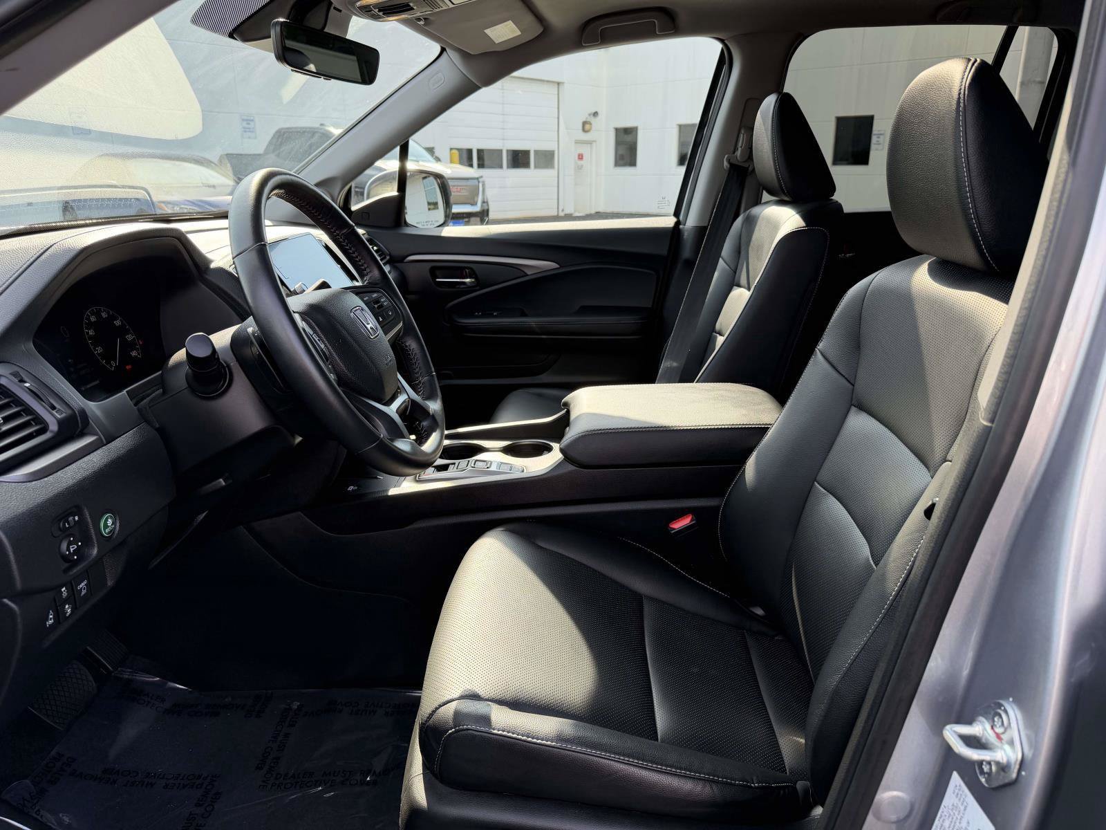 Certified 2025 Honda Ridgeline RTL+ image 8