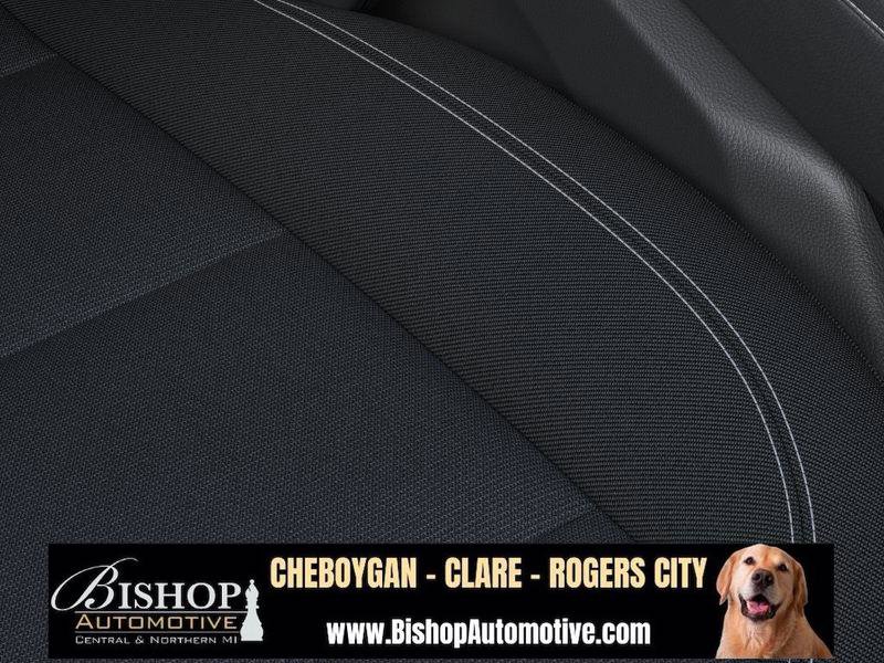 New 2026 Chevrolet Traverse LT w/ Midnight/Sport Edition image 24