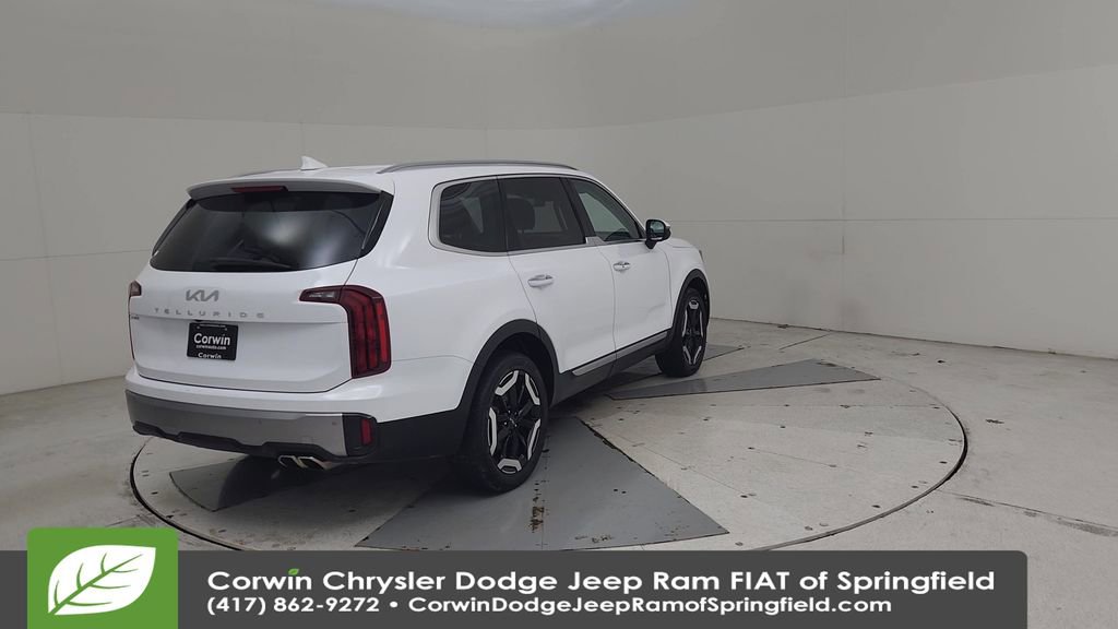 Used 2025 Kia Telluride S FWD image 14