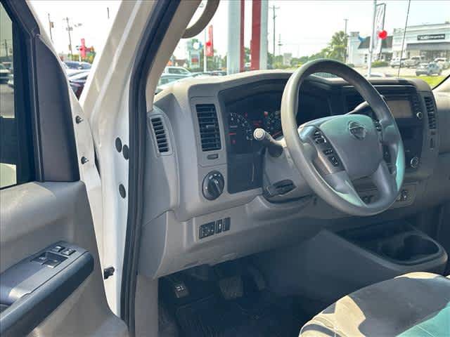 Used 2016 Nissan NV 2500 SV w/ Technology Package RWD image 9