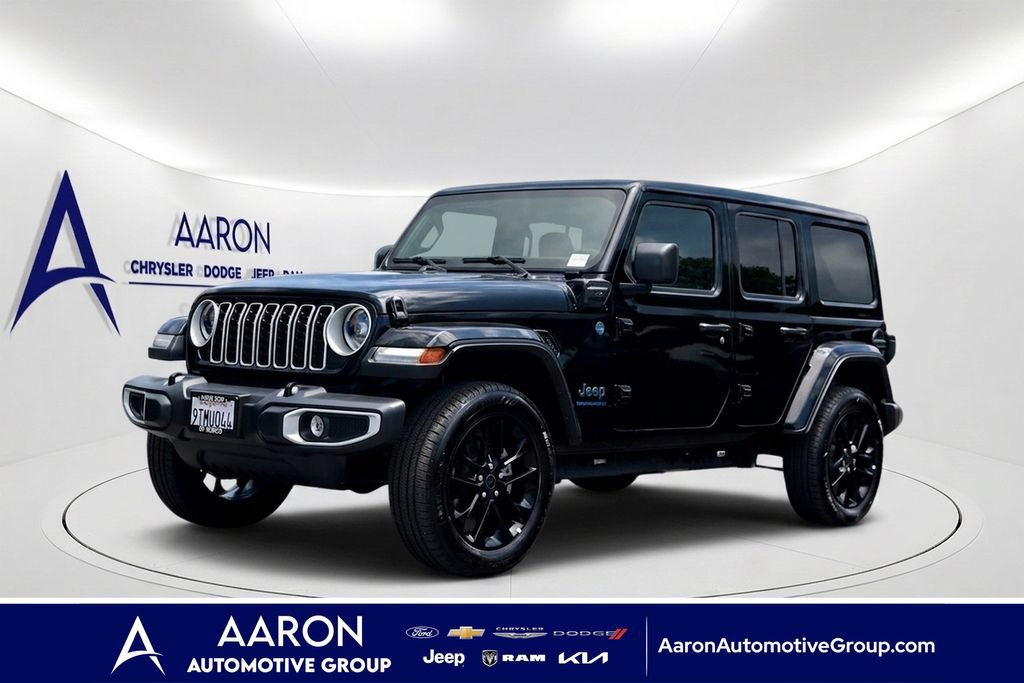 Used 2025 Jeep Wrangler Unlimited Sahara w/ Safety Group