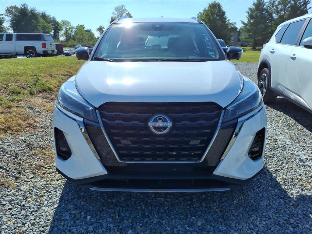 Used 2024 Nissan Kicks SR FWD image 6