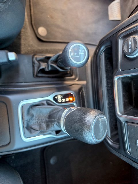 Used 2022 Jeep Gladiator Sport AWD/4WD image 20