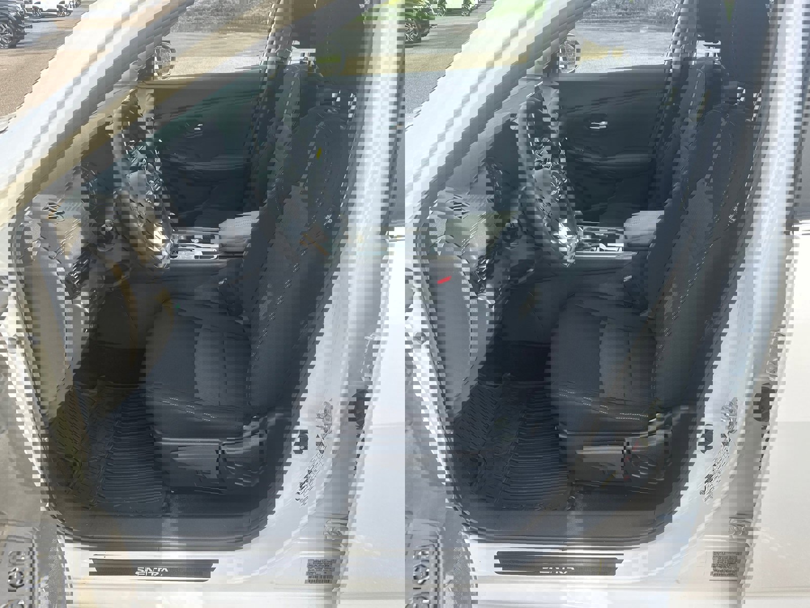 New 2025 Nissan Sentra SV image 9