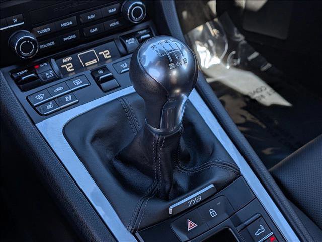 Used 2024 Porsche 718 Boxster RWD image 12