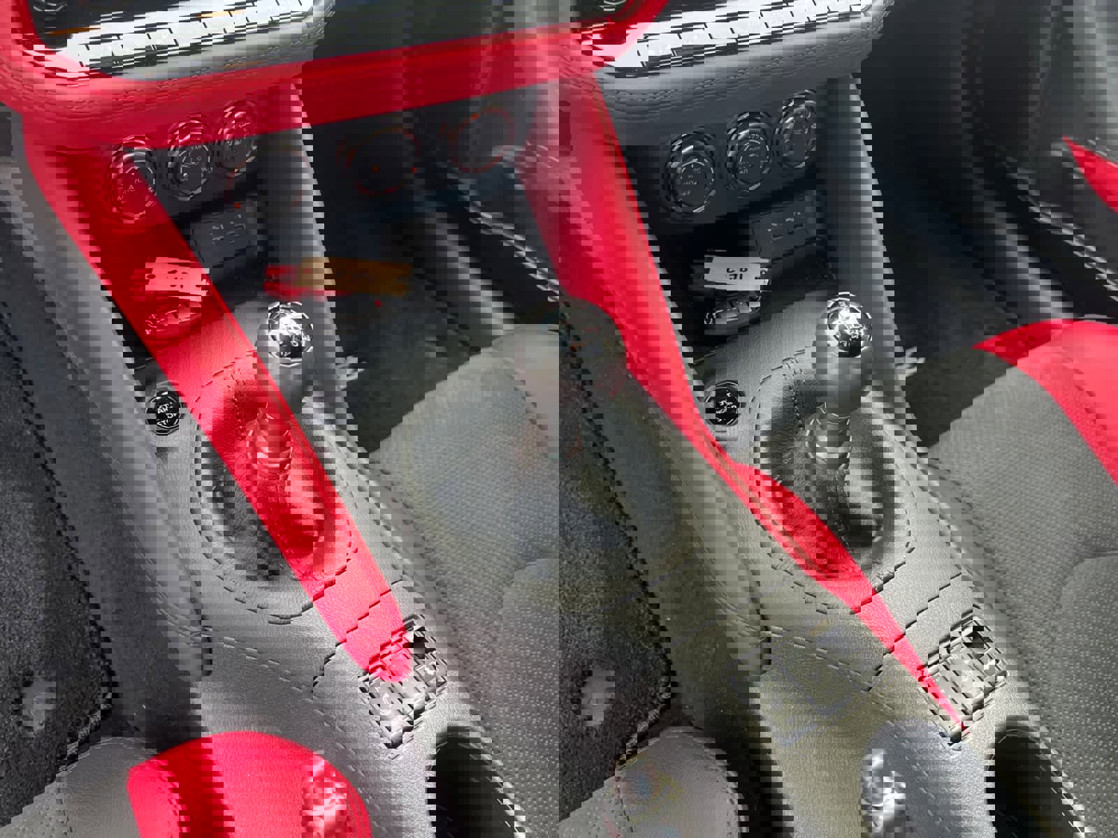 Certified 2024 Nissan Z Performance w/ Floor Mat Package image 13