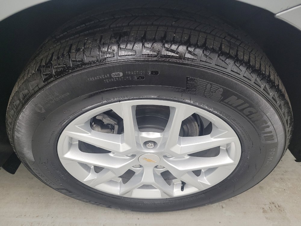 Used 2024 Chevrolet Equinox LT w/ LPO, Floor Liner Package FWD image 31